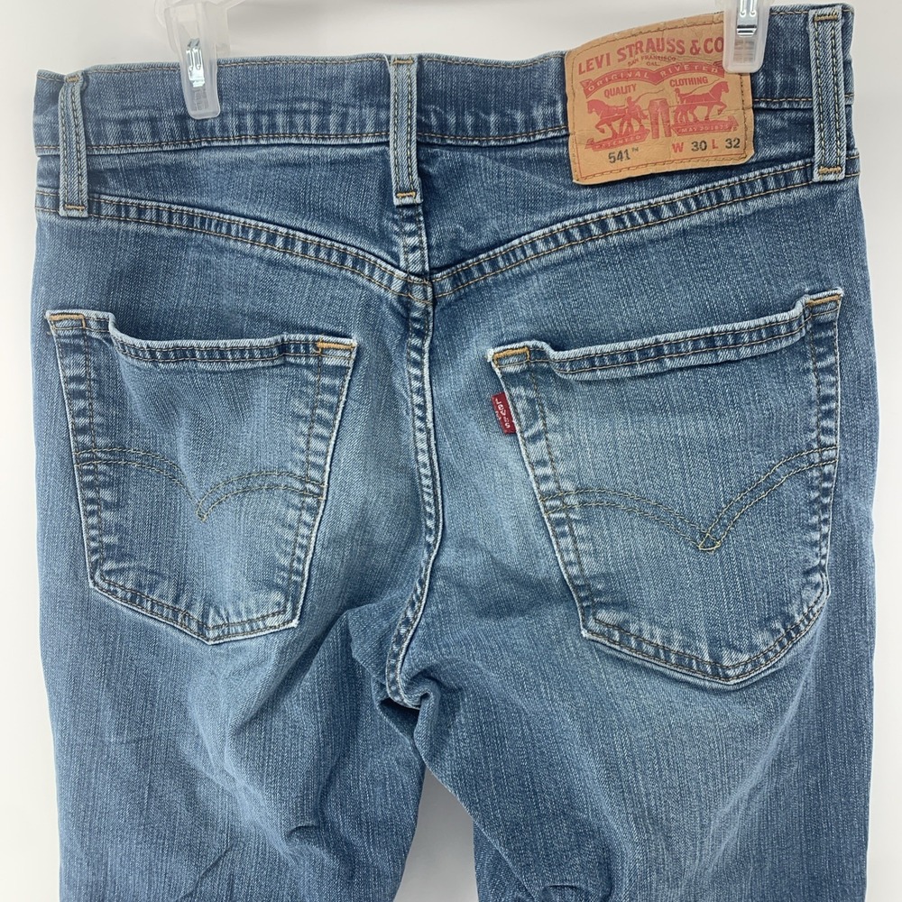 Levis 541 Athletic Jeans Mens 30x32 Blue Medium Wash  Stretch Denim Pants - Picture 6 of 9